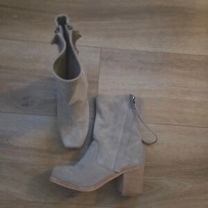 Intentionally Blank Womens Taupe Suede Leather‎ Block Heel Ankle BootsDouble Zip